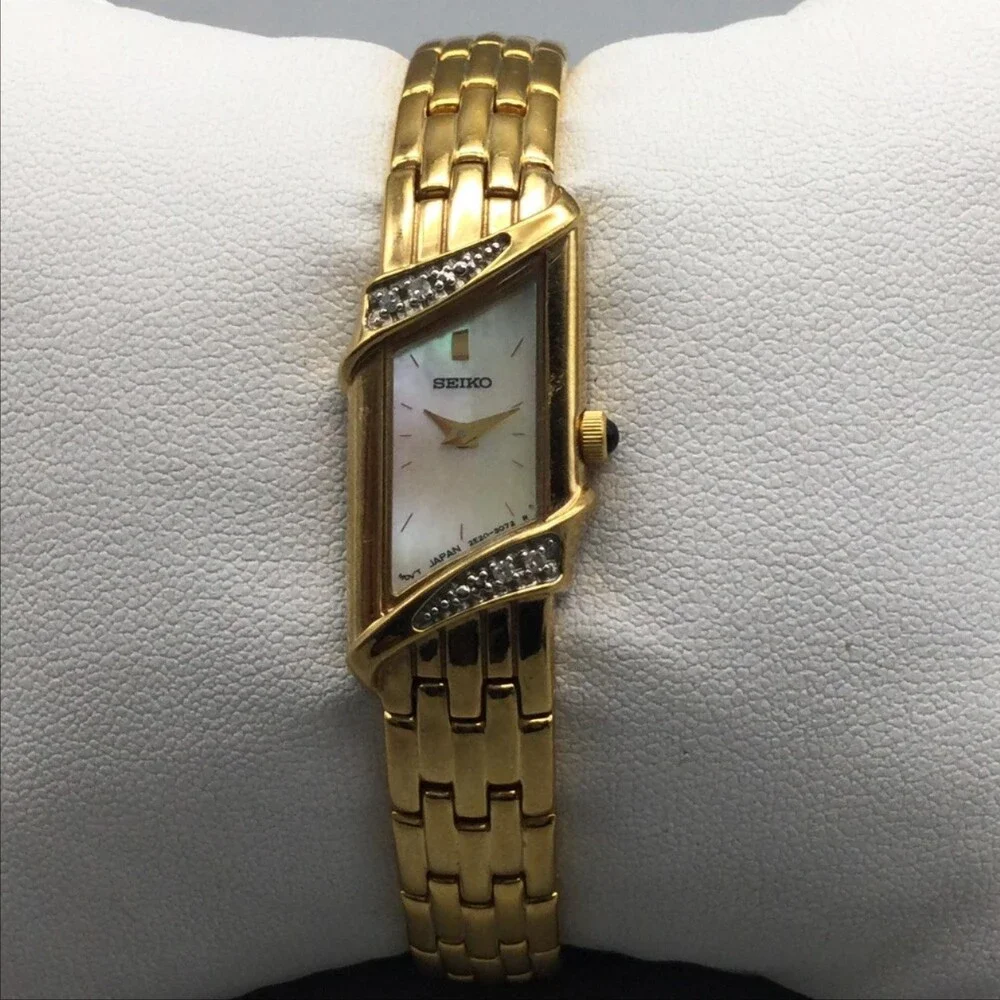 Seiko 22E20-7399 Womens Watch 14mm MOP Gold Tone Diamond New Battery 6.5